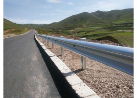 甘肃省公路波形护栏工程